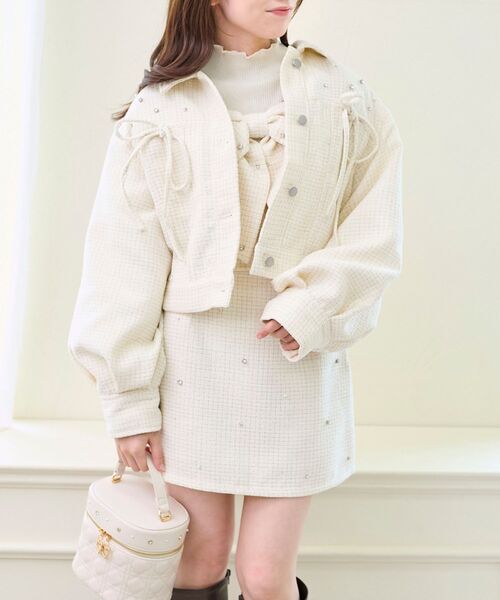 MAJESTIC LEGON（マジェスティックレゴン）の「ビジューリボンGジャン（ブルゾン・レディース・ブラック/サックスブルー/ピンクベージュ/アイボリー・MEDIUM/SMALL）」の11枚目の写真