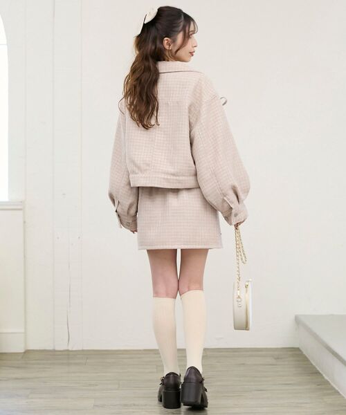 MAJESTIC LEGON（マジェスティックレゴン）の「ビジューリボンGジャン（ブルゾン・レディース・ブラック/サックスブルー/ピンクベージュ/アイボリー・MEDIUM/SMALL）」の17枚目の写真