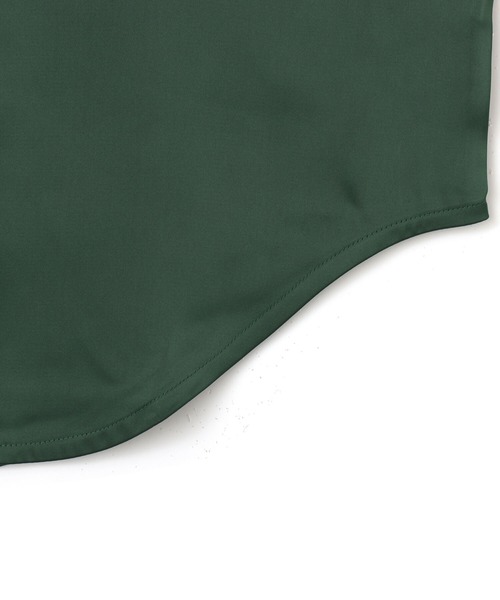 NIKE(ナイキ)の「NIKE AS W NSW OFFLN WVN STN LS TOP / ナイキ ウィメンズ NSW OFFLN ウーヴン STN L/S トップ 【SP】(シャツ/ブラウス・レディース・ブラック/グリーン・S/M/L)」の8枚目の写真