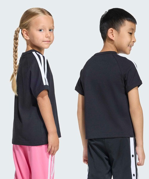 adidas（アディダス）の「スリーストライプ Tシャツ / アディダスオリジナルス adidas Originals（Tシャツ/カットソー・キッズ・ブラック・100/110/120/130）」の2枚目の写真