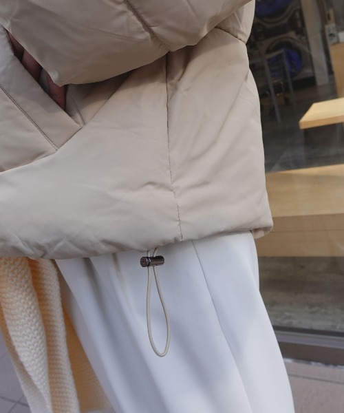 CORNERS（コーナーズ）の「裾ラウンドフェイクダウンブルゾン（ブルゾン・レディース・ライトベージュ/ブラック/アイボリー・M）」の19枚目の写真
