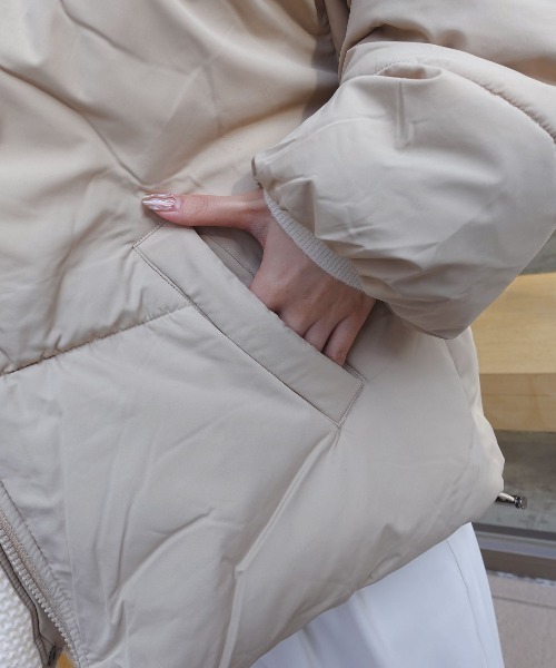 CORNERS（コーナーズ）の「裾ラウンドフェイクダウンブルゾン（ブルゾン・レディース・ライトベージュ/ブラック/アイボリー・M）」の21枚目の写真