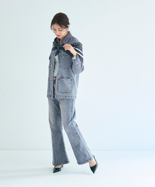 coca(coca)(コカ)の「ムーヴデニムフレアパンツ(デニムパンツ・レディース・ライトブルー/ブルー・L/M/S)」の11枚目の写真