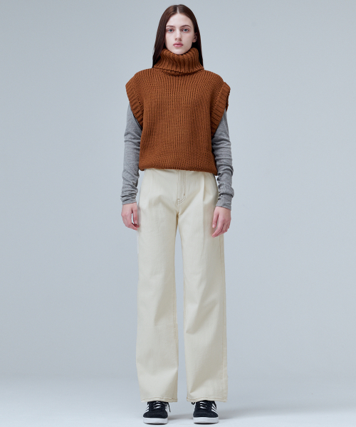 MALOUPE(マロップ)の「9128 起毛 ワンタック ワイド デニムパンツ (クリーム)(デニムパンツ・レディース・クリーム・FREE)」の4枚目の写真