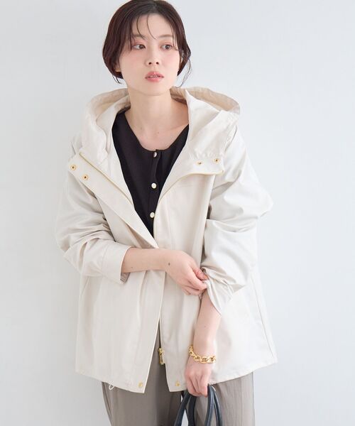 le.coeur blanc（ルクールブラン）の「ツイルストレッチフードブルゾン（ブルゾン・レディース・ネイビー/ベージュ/アイボリー・38）」の5枚目の写真