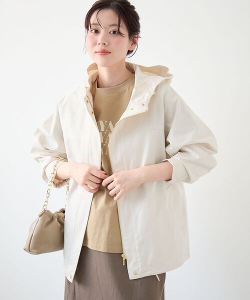 le.coeur blanc（ルクールブラン）の「ツイルストレッチフードブルゾン（ブルゾン・レディース・ネイビー/ベージュ/アイボリー・38）」の8枚目の写真