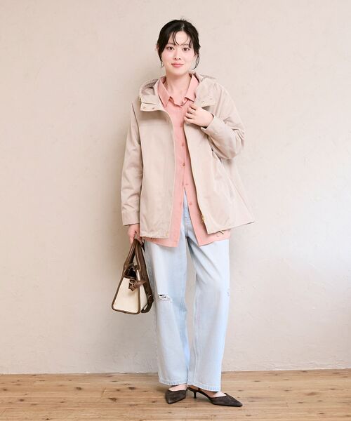 le.coeur blanc（ルクールブラン）の「ツイルストレッチフードブルゾン（ブルゾン・レディース・ネイビー/ベージュ/アイボリー・38）」の15枚目の写真