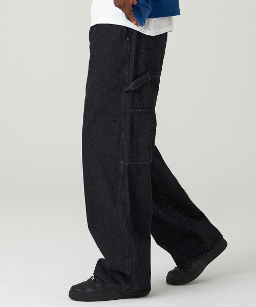 URBANAGE(アーバンエイジ)の「カーペンター ワイドデニムパンツ_ブラック(デニムパンツ・レディース・その他・SMALL/X-LARGE/MEDIUM/LARGE)」の1枚目の写真