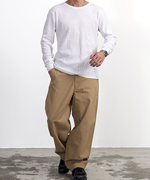 HANES(ヘインズ)の「『Hanes/ヘインズ』ワイドフィットノータックチノパンツ(チノパンツ・メンズ・カーキ/ダークベージュ/ブラック・LL/L/M)」の7枚目の写真