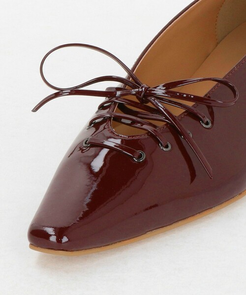 UNITED ARROWS（ユナイテッドアローズ）の「エナメル レースアップ フラットシューズ（パンプス・レディース・ブラック/ワイン・36/36h/35h/35/38/37/37h）」の15枚目の写真