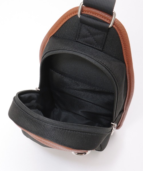 ikka（イッカ）の「配色切り替えボディバッグ（ボディバッグ/ウエストポーチ・メンズ・オリーブ/ブラック/ネイビー・FREE）」の7枚目の写真