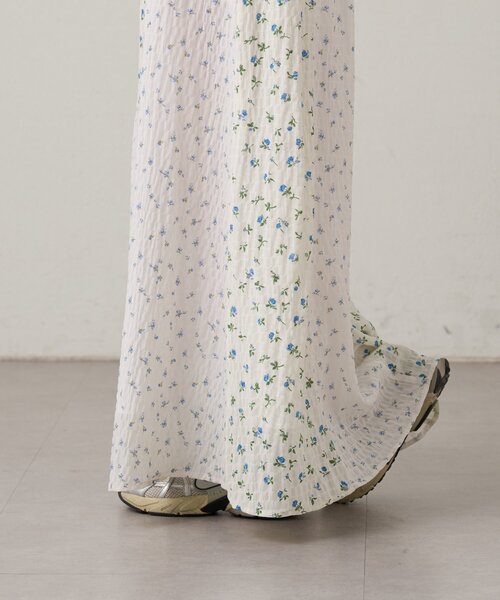 Omekashi（オメカシ）の「フラワーパネルキャミワンピース（ワンピース・レディース・ブラック/オフホワイト・38/36）」の14枚目の写真