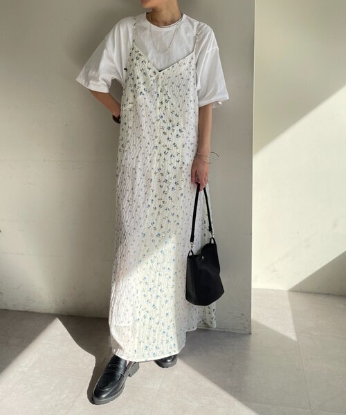 Omekashi（オメカシ）の「フラワーパネルキャミワンピース（ワンピース・レディース・ブラック/オフホワイト・38/36）」の7枚目の写真