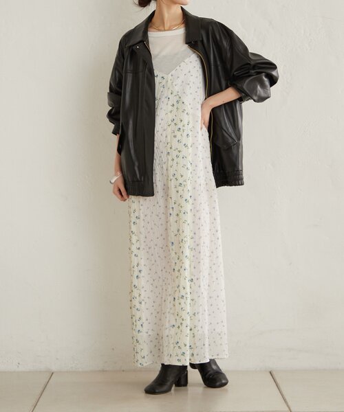 Omekashi（オメカシ）の「フラワーパネルキャミワンピース（ワンピース・レディース・ブラック/オフホワイト・38/36）」の3枚目の写真