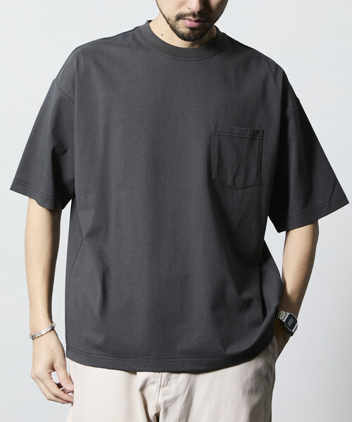 FREAK'S STORE(フリークスストア)の「限定展開 STORATECH/ストラテック ワイドシルエット クルーネックTシャツ/抗菌/防臭/制菌/UVカット/接触冷感/吸水速乾(Tシャツ/カットソー・メンズ・ブラック/スミクロ/グレー系その他/ブラック系その他/ホワイト系その他/ホワイト/グレイッシュベージュ・SMALL/X-LARGE/LARGE/MEDIUM)」の5枚目の写真