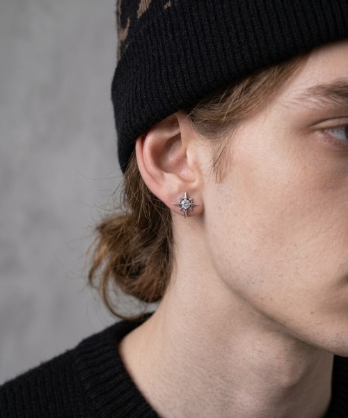 Burner(バーナー)の「【Cr+ov(クローヴ)】 cro-pierce-13-1【RBTS】(ピアス(両耳用)・メンズ・ブラック/ブラック系その他/ホワイト・FREE)」の4枚目の写真
