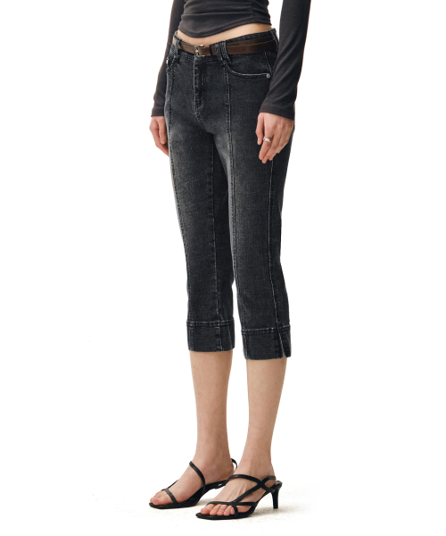 DECET WOMEN(デケット ウーマン)の「Seamed Low Rise Capri Jeans DCWPT024BLACK(その他パンツ・レディース・その他・X-SMALL/SMALL/MEDIUM/LARGE)」の9枚目の写真