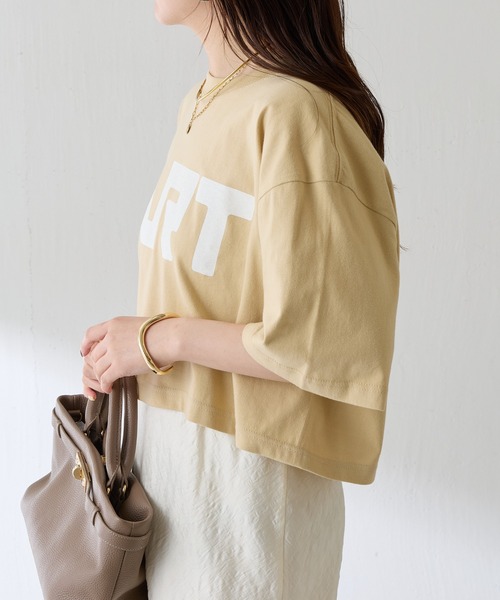 GOOD MOTIVE TEE(グッドモチーブティー)の「GOOD MOTIVE TEE/ロゴTシャツ(Tシャツ/カットソー・レディース・ベージュ・FREE)」の4枚目の写真