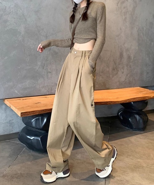 SallyLunn(サリーラン)の「ハイウエストタックワイドカーゴパンツ(カーゴパンツ・レディース・アイボリー/カーキ/ブラウン・LARGE/MEDIUM)」の8枚目の写真