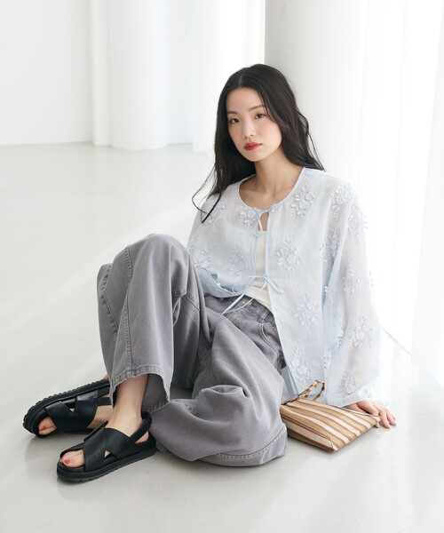 BEAUTY&YOUTH UNITED ARROWS(ビューティーアンドユースユナイテッドアローズ)の「ビッグバックル クロスストラップ サンダル(サンダル・レディース・ブラック/オフホワイト・38/37/36)」の10枚目の写真