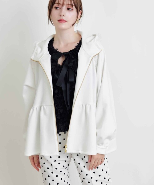 PICCIN PERLA(ピッチンペルラ)の「フリルダンボールパーカー(パーカー・レディース・ライトグレー/ブラック/オフホワイト・M)」の4枚目の写真