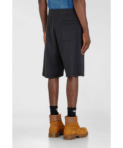 DIESEL(ディーゼル)の「メンズ スウェットショートパンツ P-MARSHY-IOD(その他パンツ・メンズ・ブラック・LARGE/SMALL/MEDIUM/X-LARGE/X-SMALL/XX-LARGE)」の7枚目の写真