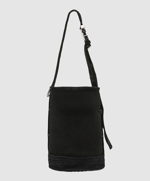 HAND-SHAPED BUCKET BAG