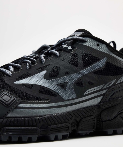 MIZUNO(ミズノ )の「MIZUNO ミズノ WAVE DAICHI LS ウェーブ ダイチ エルエス D1GA260101(スニーカー・メンズ・ブラック×シルバー・27.0cm/27.5cm/26.5cm/28.0cm/26.0cm)」の6枚目の写真