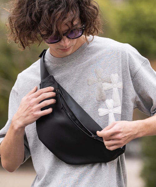 CAMBIO(カンビオ)の「mko13504-Urban Stream Body Bag ボディバッグ(AI-261-016)(ボディバッグ/ウエストポーチ・メンズ・ブラック・FREE)」の2枚目の写真