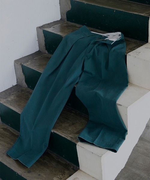 Dickies(ディッキーズ)の「Dickies × Ameri TUCK PANTS(チノパンツ・レディース・ブラック/ベージュ/グリーン・MEDIUM/SMALL/X-SMALL)」の22枚目の写真
