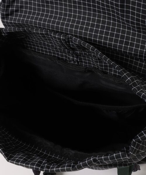 TOPO DESIGNS（トポデザインズ）の「【TOPO DESIGNS】ROVER PACK MINI（バックパック/リュック・レディース・ブラック/ブラウン系/ブラック系1/アイボリー・ONE SIZE）」の6枚目の写真