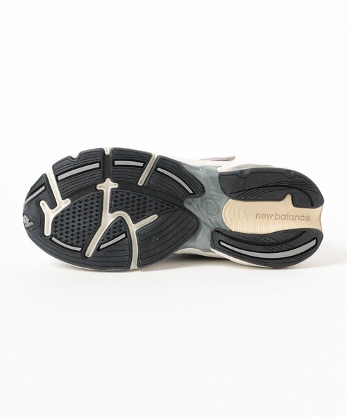 NEW BALANCE（ニューバランス）の「New Balance / 2010（17～21.5cm）（その他シューズ・キッズ・ブラック系その他2・17/17.5/18/18.5/19/19.5/20/20.5/21/21.5）」の4枚目の写真