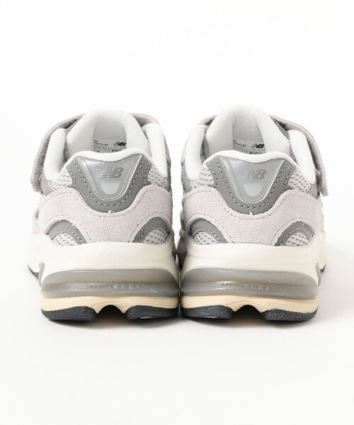 NEW BALANCE（ニューバランス）の「New Balance / 2010（17～21.5cm）（その他シューズ・キッズ・ブラック系その他2・17/17.5/18/18.5/19/19.5/20/20.5/21/21.5）」の2枚目の写真