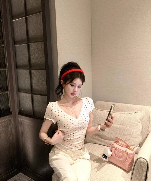 Ritzy(リッツィー)の「ハート V ネック フィットトップス(Tシャツ/カットソー・レディース・ホワイト・M)」の6枚目の写真