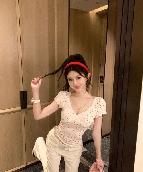 Ritzy(リッツィー)の「ハート V ネック フィットトップス(Tシャツ/カットソー・レディース・ホワイト・M)」の12枚目の写真