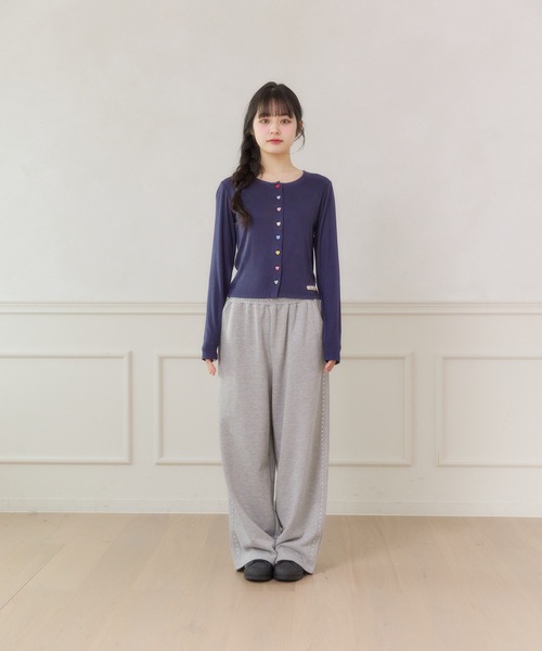 FCMM（エフシーエムエム）の「【日本限定】COLOR BUTTON CARDIGAN / カラーボタンカーディガン（カーディガン/ボレロ・レディース・ネイビー/イエロー/ライトピンク・SMALL/MEDIUM）」の8枚目の写真