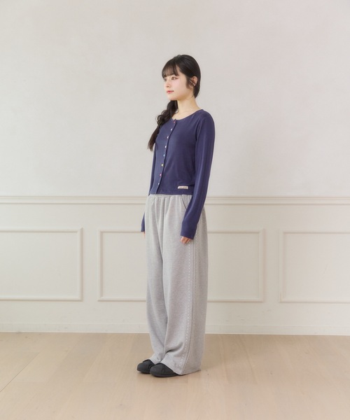 FCMM（エフシーエムエム）の「【日本限定】COLOR BUTTON CARDIGAN / カラーボタンカーディガン（カーディガン/ボレロ・レディース・ネイビー/イエロー/ライトピンク・SMALL/MEDIUM）」の6枚目の写真