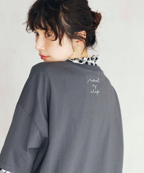 studio CLIP(スタディオクリップ)の「《natural by clip》シルキーバイオロゴTシャツ(Tシャツ/カットソー・レディース・スモーク/ピンク/オフホワイト/アイボリー・FREE)」の4枚目の写真