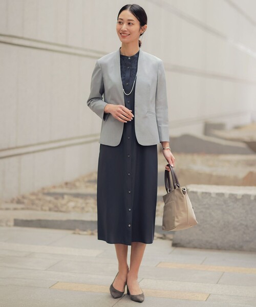 J.PRESS(ジェイプレス)の「【WEB限定カラーあり】エンブロイダリー シャツ ワンピース(シャツワンピース・レディース・ダークブラウン系/ネイビー系/サックスブルー系・9/11)」の5枚目の写真