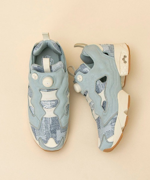 Reebok(リーボック)の「インスタポンプ フューリー 94 / INSTAPUMP FURY 94(スニーカー・メンズ・ライトグリーン/ブルー/ブラック・26.0cm/25.5cm/25.0cm/24.0cm/24.5cm/23.5cm/23.0cm/31cm/30.0cm/29.0cm/28.5cm/28.0cm/27.5cm/27.0cm/26.5cm/22.0cm)」の3枚目の写真