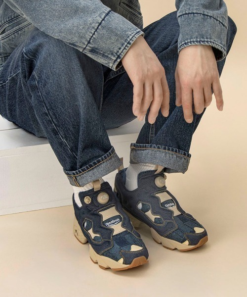 Reebok(リーボック)の「インスタポンプ フューリー 94 / INSTAPUMP FURY 94(スニーカー・メンズ・ライトグリーン/ブルー/ブラック・26.0cm/25.5cm/25.0cm/24.0cm/24.5cm/23.5cm/23.0cm/31cm/30.0cm/29.0cm/28.5cm/28.0cm/27.5cm/27.0cm/26.5cm/22.0cm)」の6枚目の写真