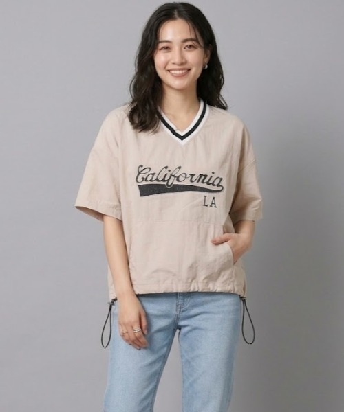 gossip！ロサンゼルス（ゴシップロサンゼルス）の「フロントロゴ VネックTシャツ（Tシャツ/カットソー・レディース・ピンク/ホワイト/ベージュ/ネイビー/ブルー・FREE）」の2枚目の写真
