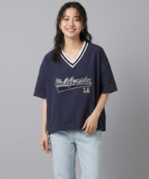 gossip！ロサンゼルス（ゴシップロサンゼルス）の「フロントロゴ VネックTシャツ（Tシャツ/カットソー・レディース・ピンク/ホワイト/ベージュ/ネイビー/ブルー・FREE）」の3枚目の写真