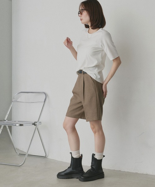 ad thie(アドティエ)の「CICA配合 ベーシック リブトップス(Tシャツ/カットソー・レディース・ブラック/オフホワイト・FREE)」の4枚目の写真
