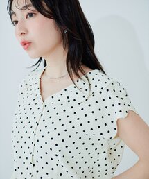 ゆるスカラップレトロブラウス