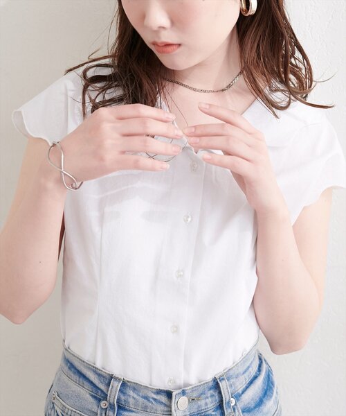 natural couture（ナチュラルクチュール）の「ゆるスカラップレトロブラウス（シャツ/ブラウス・レディース・ブルー/オフホワイト/ブラック/ドット/チェック・FREE）」の6枚目の写真