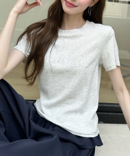 Ada.(エイダ)の「筆記体 ロゴ ミニマル 刺繍 ショート丈 Tシャツ(Tシャツ/カットソー・レディース・ブルー/ライトグリーン/ライトグレー/ブラック/ホワイト・FREE)」の19枚目の写真