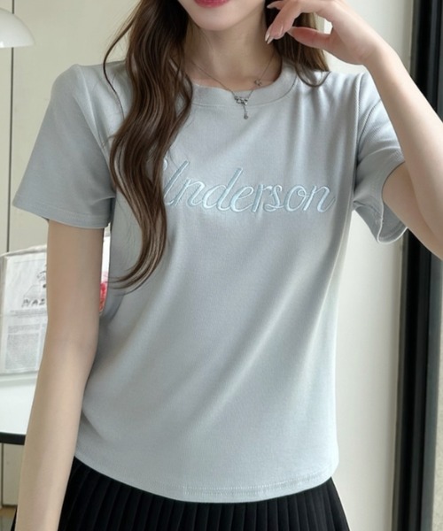 Ada.(エイダ)の「筆記体 ロゴ ミニマル 刺繍 ショート丈 Tシャツ(Tシャツ/カットソー・レディース・ブルー/ライトグリーン/ライトグレー/ブラック/ホワイト・FREE)」の14枚目の写真