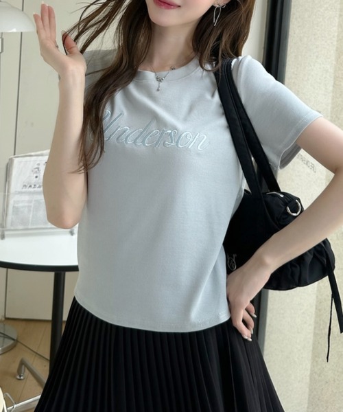 Ada.(エイダ)の「筆記体 ロゴ ミニマル 刺繍 ショート丈 Tシャツ(Tシャツ/カットソー・レディース・ブルー/ライトグリーン/ライトグレー/ブラック/ホワイト・FREE)」の15枚目の写真