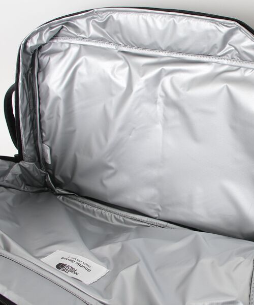 THE NORTH FACE（ザノースフェイス）の「ザ・ノースフェイス / シャトルマックス NM62617（バックパック/リュック・メンズ・ブラック・ONE SIZE）」の4枚目の写真